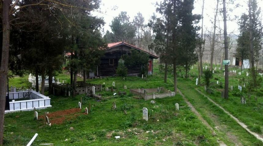Tahta &Ccedil;ivilerle Yapılan Bin Yıllık Ahşap Camii Ilgi G&ouml;r&uuml;yor