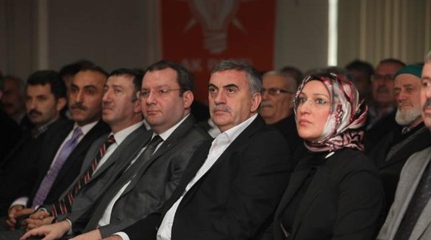 Sakarya B&uuml;y&uuml;kşehir Belediye Başkanı Zeki To&ccedil;oğlu Ak Parti Karasu İl&ccedil;e Danışma Meclisine Katıldı