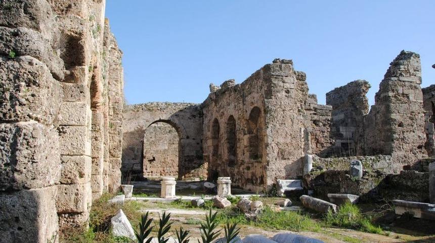 Tarihi Side B&uuml;y&uuml;khamam'ı K&uuml;lt&uuml;r Turizmine Kazandırılacak