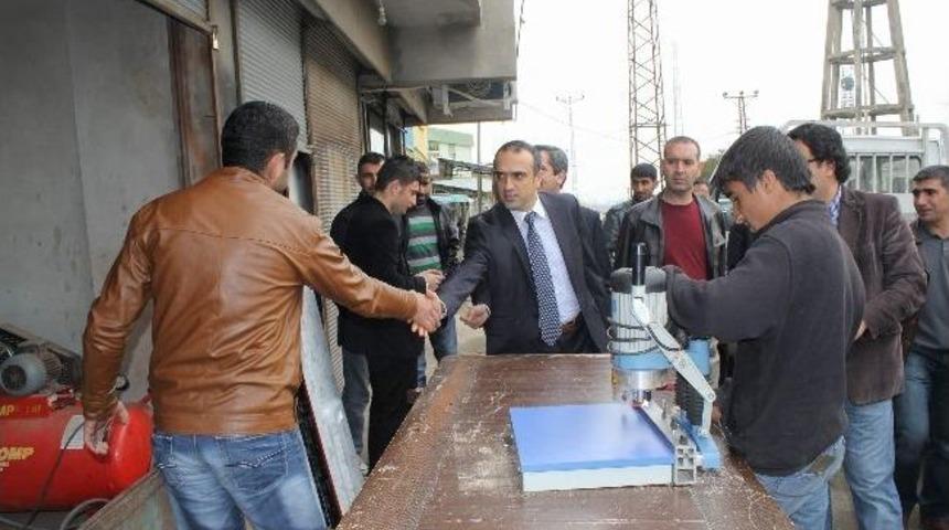 Ak Partili İ&ccedil;ten, Pirin&ccedil;lik Esnafı İle Bir Araya Geldi