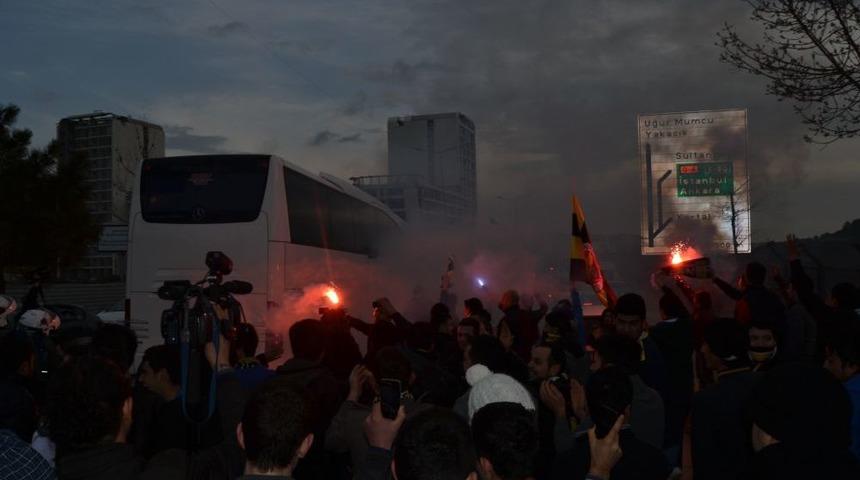 Fenerbah&ccedil;e, İn&ouml;n&uuml;'ye Hareket Etti