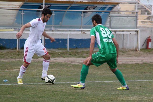 Eski Bakan Şahin'in De Izlediği Maçta Polatlı Bugsaş, Ünyespor'i Mağlup Etti