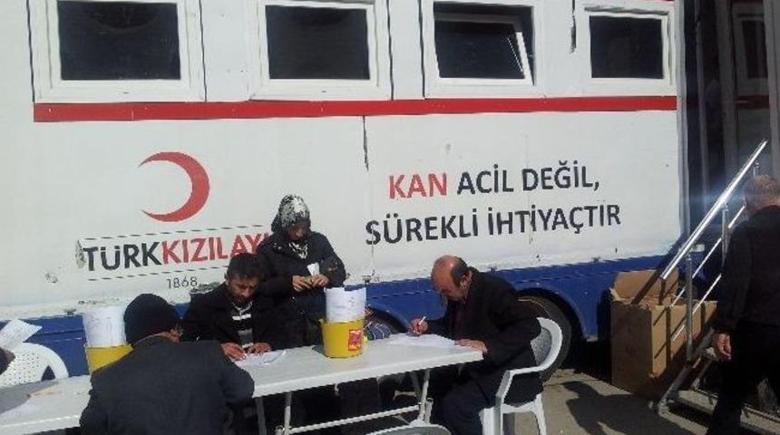 Tosya&rsquo;da Kızılay G&ouml;n&uuml;ll&uuml; Kan Bağışı Kampanyası D&uuml;zenledi