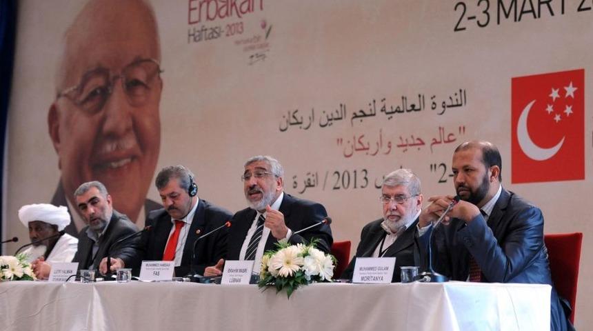 Ahmedinejad'tan Erbakan&rsquo;a &Ouml;vg&uuml; Mesajı