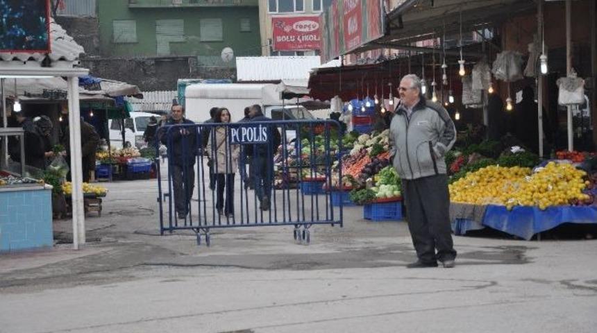 Pazar Esnafından G&uuml;venlik &Ouml;nlemlerine Tepki