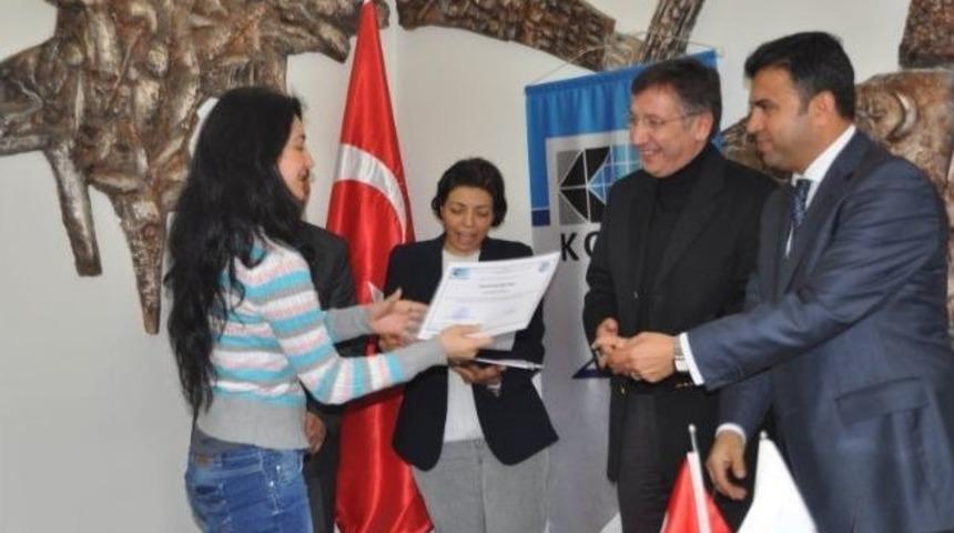 24 Kursiyer Kosgeb Katılım Belgesi Aldı