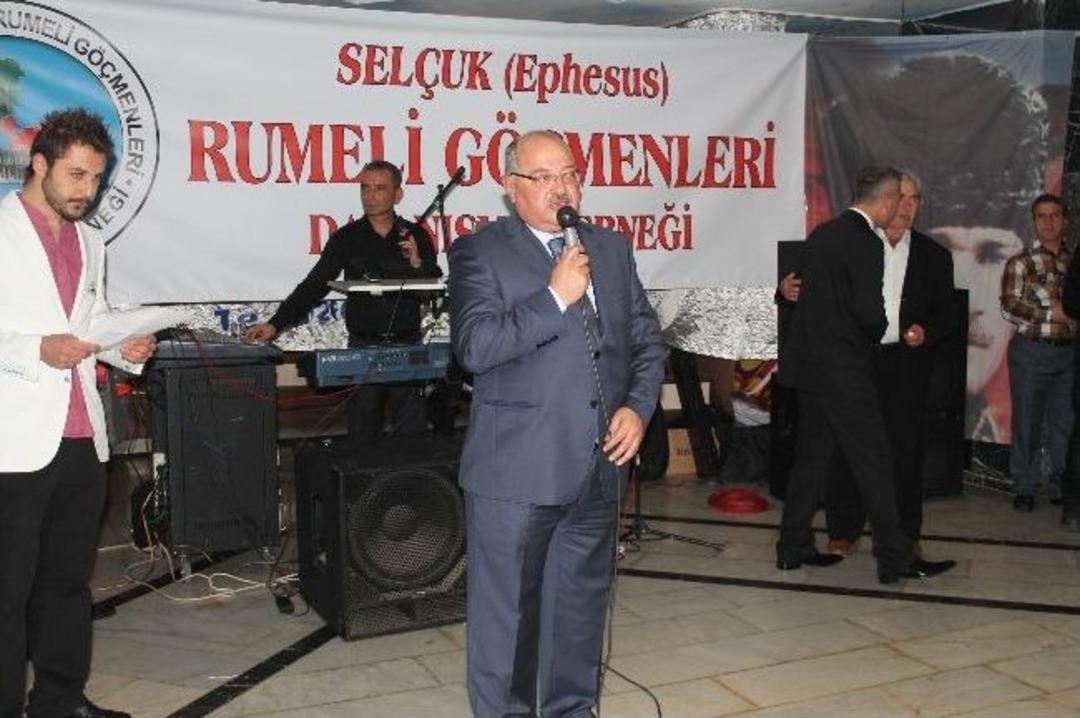 Sel&ccedil;uklu G&ouml;&ccedil;menler, Dayanışma Gecesinde Buluştu