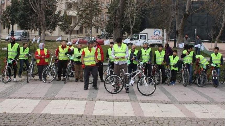 Yeşilay Cemiyeti Gaziantep Temsilciliği Sigara, Alkol Ve Obeziteye Dikkat &Ccedil;ekmek Adına Pedal &Ccedil;evirdi