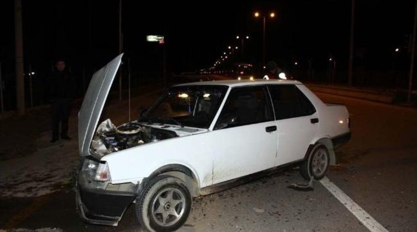 Ankara&rsquo;da Trafik Kazası: 3 Yaralı