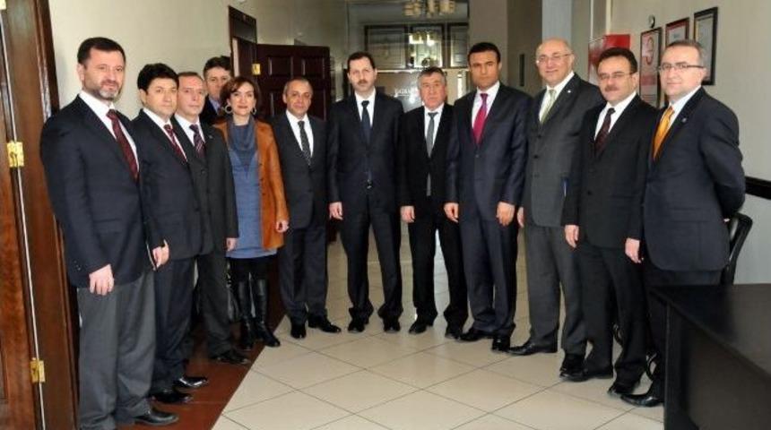 Mesut Topcu: &ldquo;kgk Kendisini Meslek &Ouml;rg&uuml;t&uuml; Yerine Koymamalı!&rdquo;