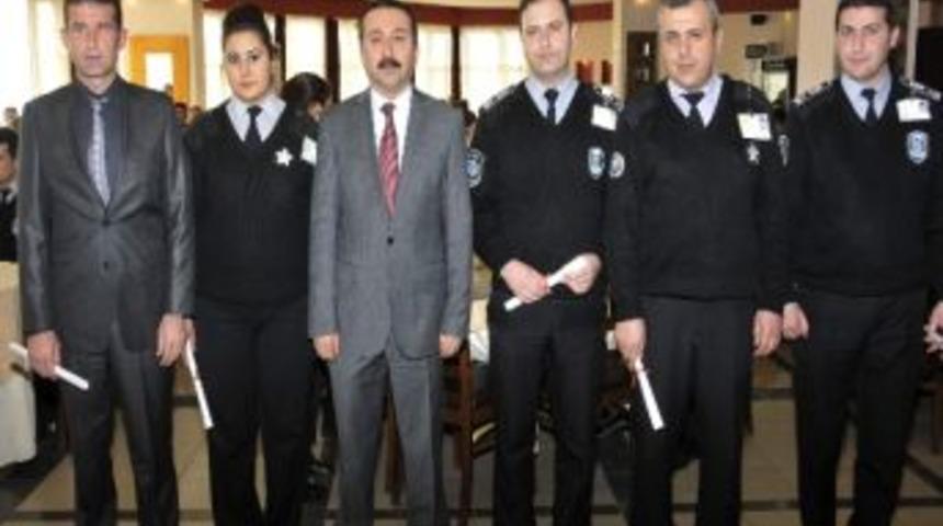 Sel&ccedil;uk&rsquo;ta G&uuml;venlik G&ouml;revlilerine Başarı Sertifikası