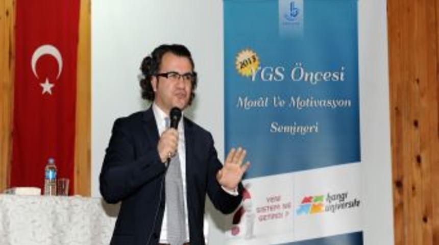 &Ouml;ğrencilere &Uuml;niversite Sınavı &Ouml;ncesi Motivasyon