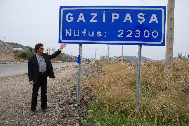 Gazipaşa’da Tabela Çelişkisi