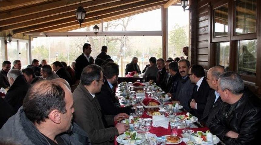 Belediye Başkanı Doğan &Uuml;rg&uuml;p, &Ccedil;eşitli Kuruluşlarla Kahvaltıda Biraraya Geldi