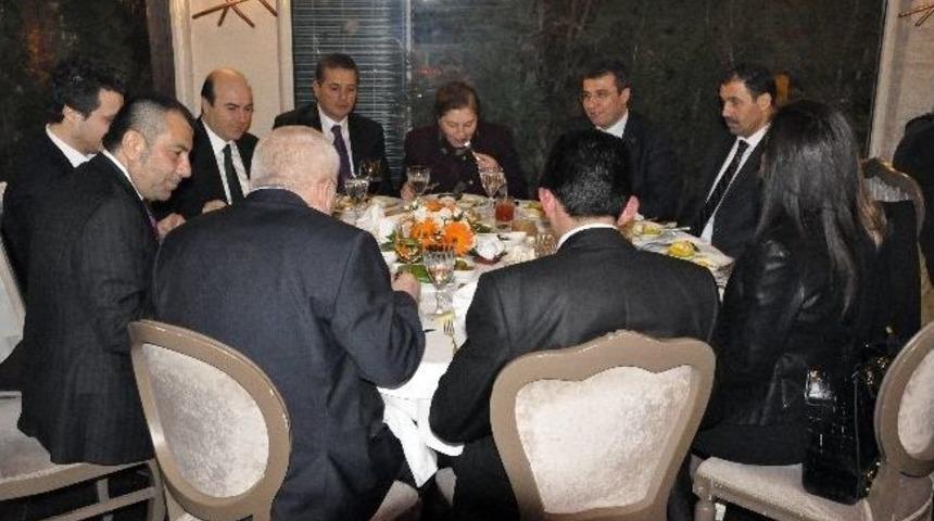 Ak Parti &Ccedil;ankaya İl&ccedil;e Teşkilatı İş Adamlarıyla Bir Araya Geldi