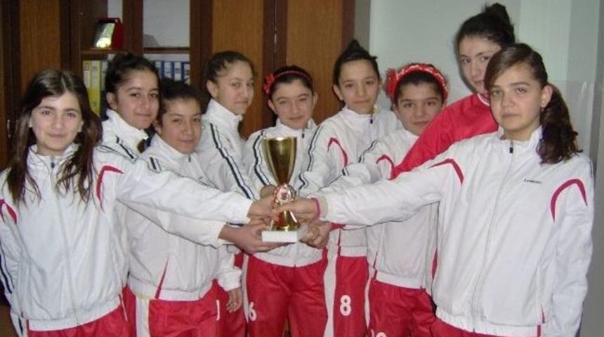 Konak Mahmut K&ouml;m&uuml;rkara Orta Okulu &Ouml;ğrencileri Başarılı D&ouml;nd&uuml;