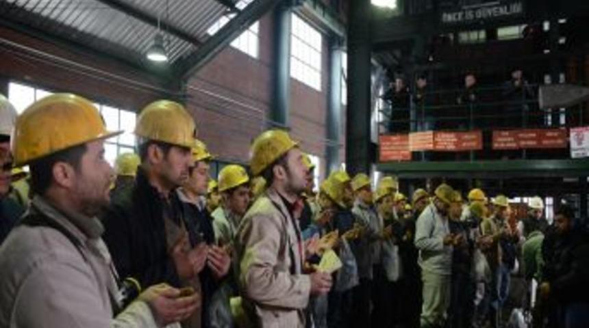 Maden Iş&ccedil;ileri, 263 Maden Şehidi I&ccedil;in Okunan Duaya 'amin' Dedi