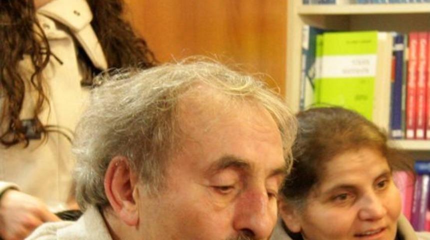 Yazar La&ccedil;iner: Etiketi Sol Olsa Da CHP Sağcı Bir Partidir