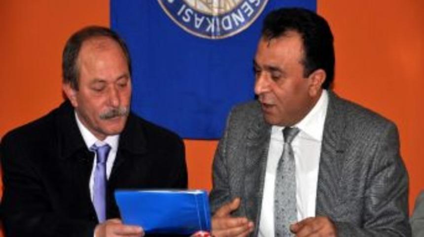 Yol İş Sendikası 'karayolları' Dosyasını Chp'ye Verdi