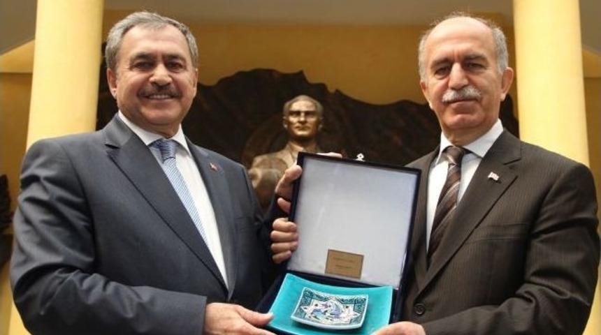 Bakan Eroğlu'ndan Yargıya 'uludağ' &Ccedil;ağrısı