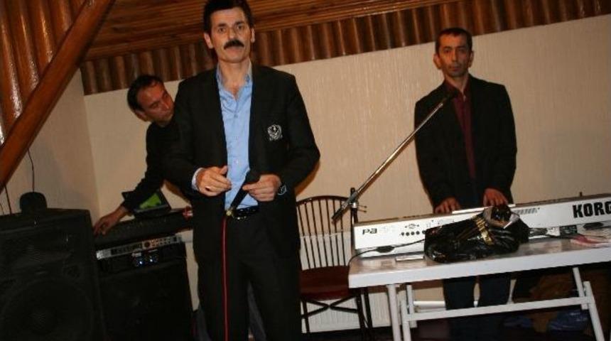 Devrekliler Ramazan &Ccedil;elik İle Eğlendi