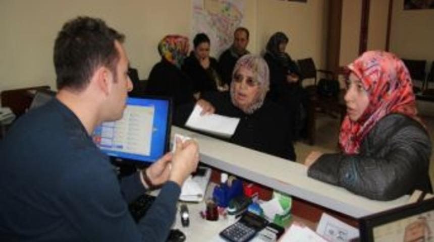 Belediye Tarafından Yapılacak 3 Bin Konut İ&ccedil;in Vatandaşlar &Ouml;n Başvuru Yapıyor