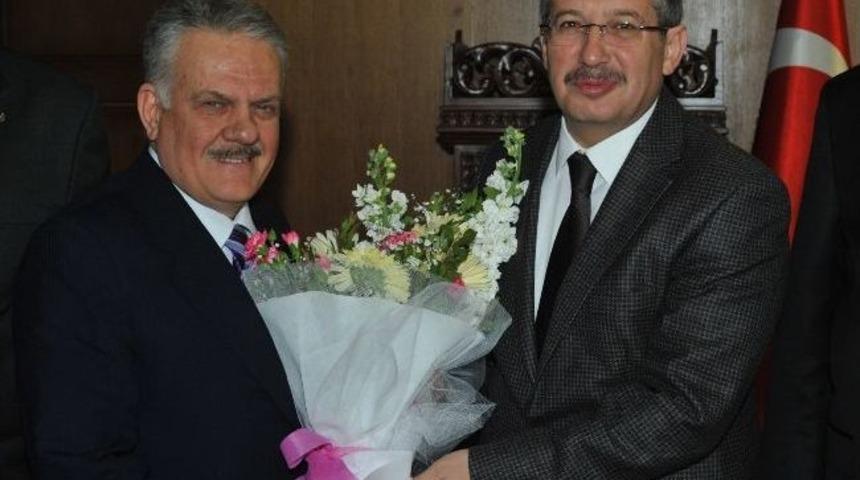 Muhasebeciler Başkan Poyraz&rsquo;ı Ziyaret Etti