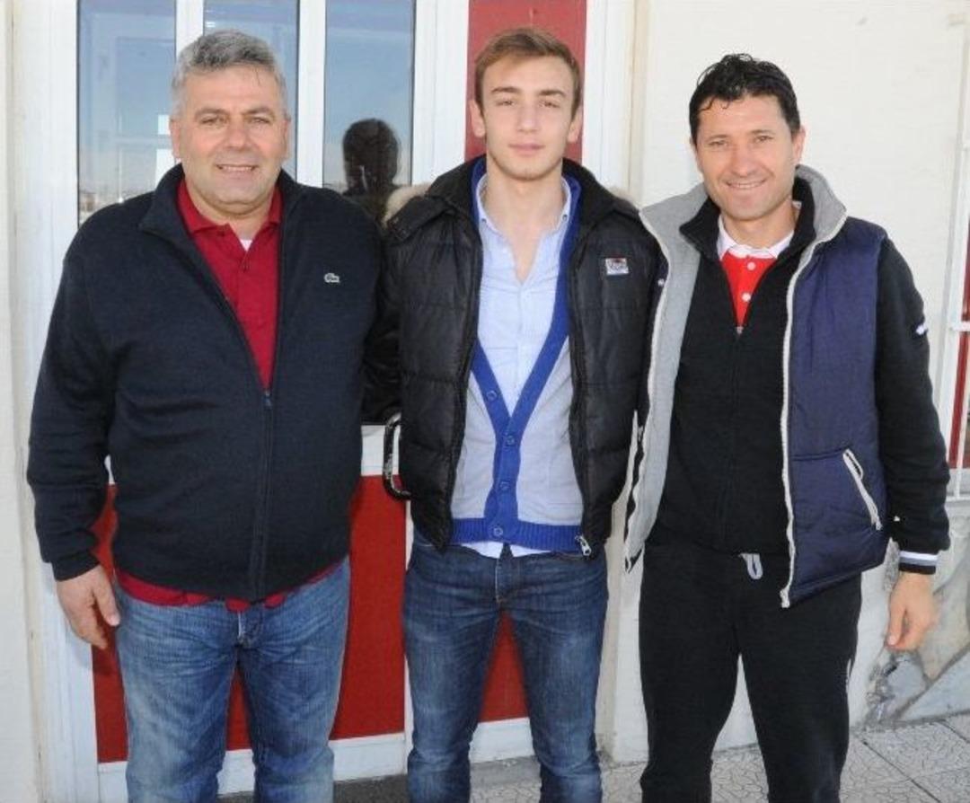 Ptt 1. Lig'in En Gen&ccedil; Oyuncusu