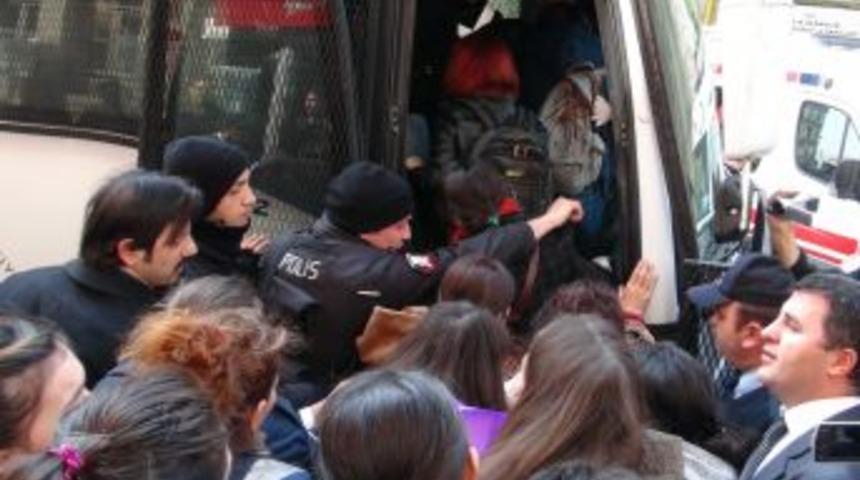 M&uuml;d&uuml;rl&uuml;ğ&uuml; Basıp Eylem Yaptılar