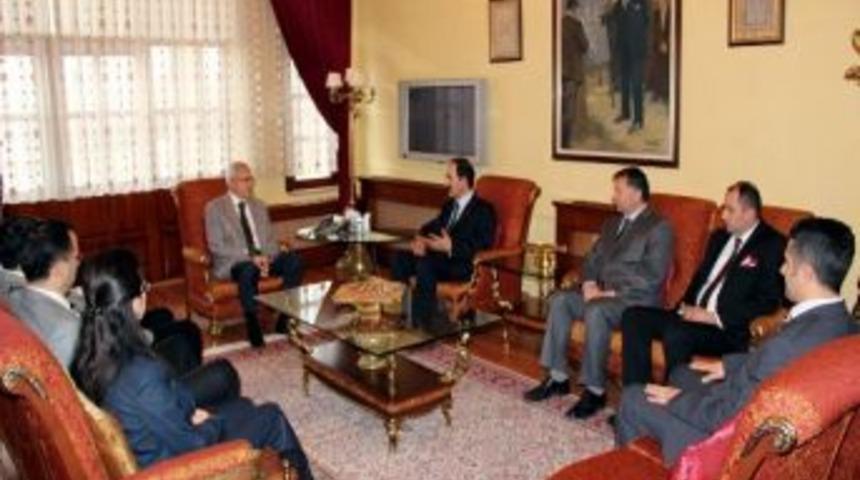 M&uuml;siad Vali Kemelek'i Makamında Ziyaret Etti