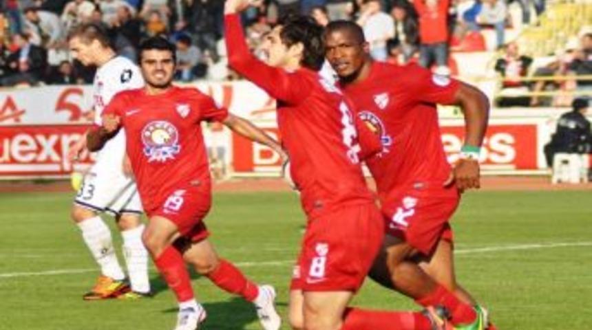 Boluspor Deplasman Galibiyetleriyle Ayakta Duruyor