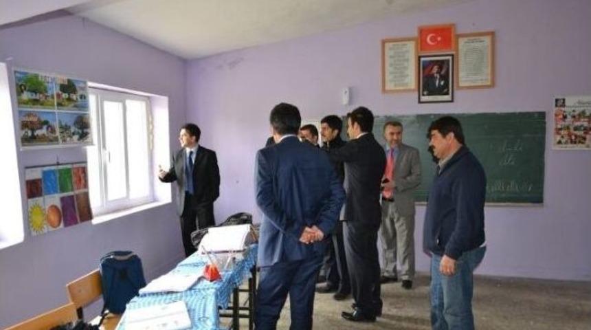 Sason Kaymakamı Y&ouml;r&uuml;k K&ouml;y Ziyaretlerini S&uuml;rd&uuml;r&uuml;yor