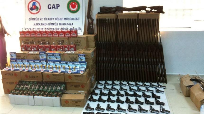 Suriyelilerin Aracından Cephanelik &Ccedil;ıktı