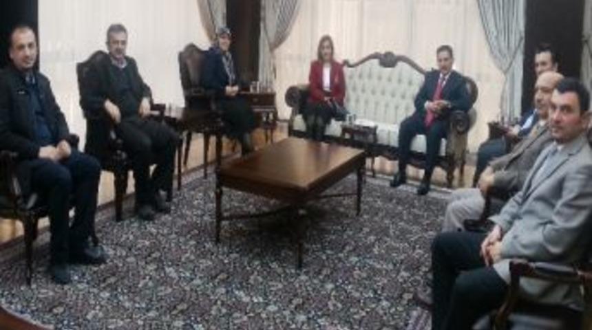 Vali Topaca Gebze'deki Makam Odasını İnceledi