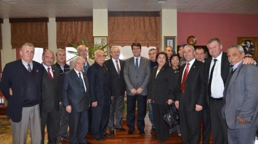 Muhtarlardan D&uuml;ndar&rsquo;a Teşekk&uuml;r Ziyareti