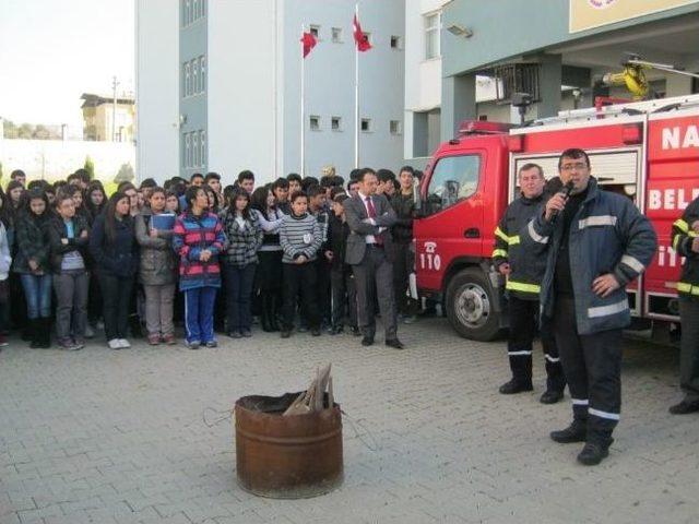 Menderes Anadolu Lisesinde Yangın Tatbikatı