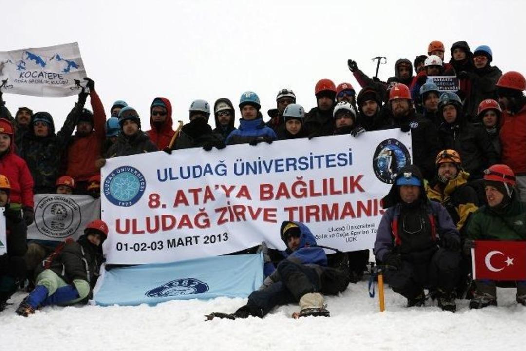 178 Dağcı Gen&ccedil;ten Ata&rsquo;ya Bağlılık Tırmanışı