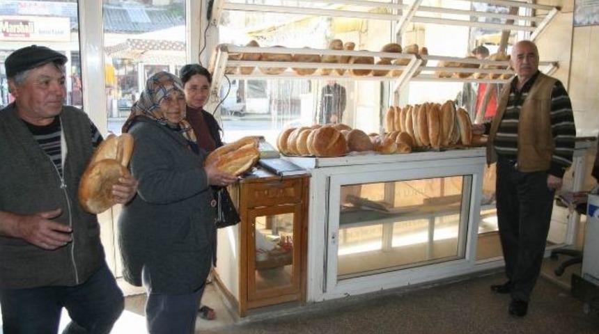 Altınova&rsquo;da Fırıncı Rekabeti Vatandaşa Yaradı