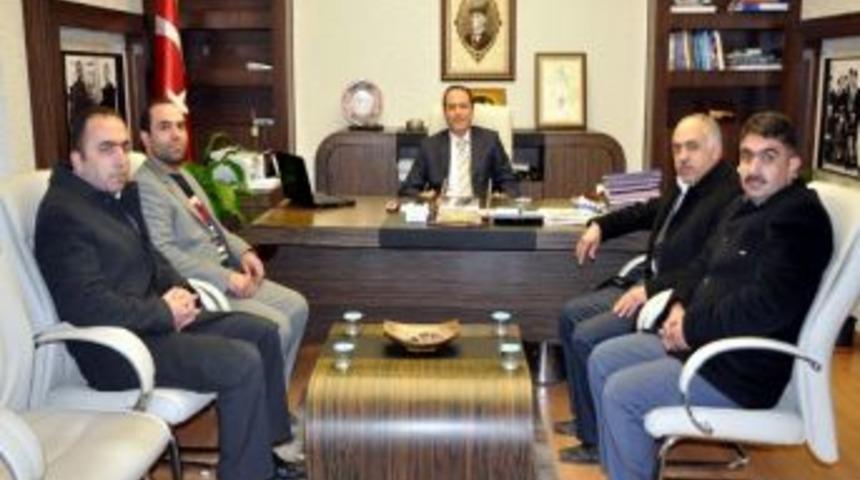 Suşehrili Mali M&uuml;şavirler&rsquo;den Kaymakam Demiral&rsquo;e Ziyaret