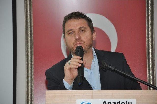 Anadolu Gençlik Dergisi Erbakan Ve Şehitleri Andı