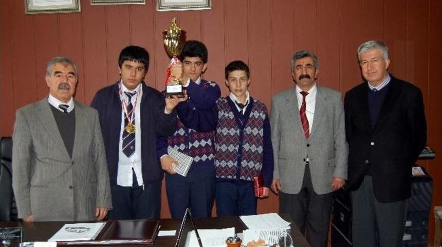 Adıyaman Anadolu Lisesi Satrançta Birinci Oldu