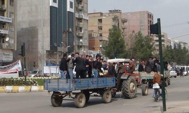 Ağanın Topraklarını Adına Tapuladığını Iddia Eden Köylüler Baş Kaldırdı