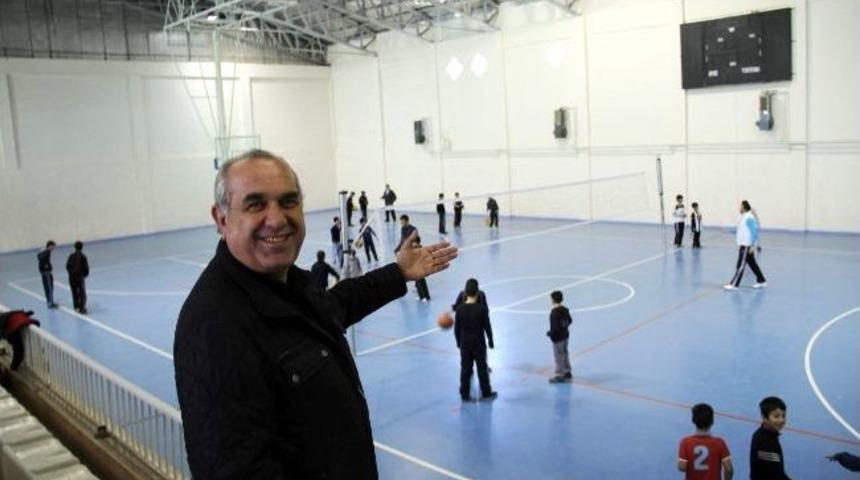 Suşehri Belediyesi Tarafından A&ccedil;ılan Spor Okulu Faaliyetleri Başladı