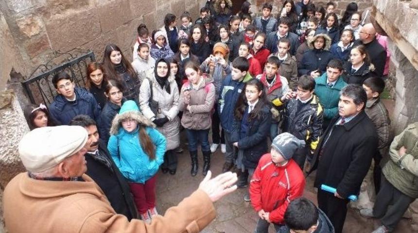 160 &Ouml;ğrenci Mimar Sinan&rsquo;ın Doğduğu Evi Gezdi