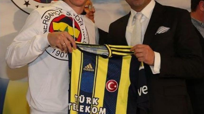 Fenerium, SunExpress Işbirliği Imzalandı