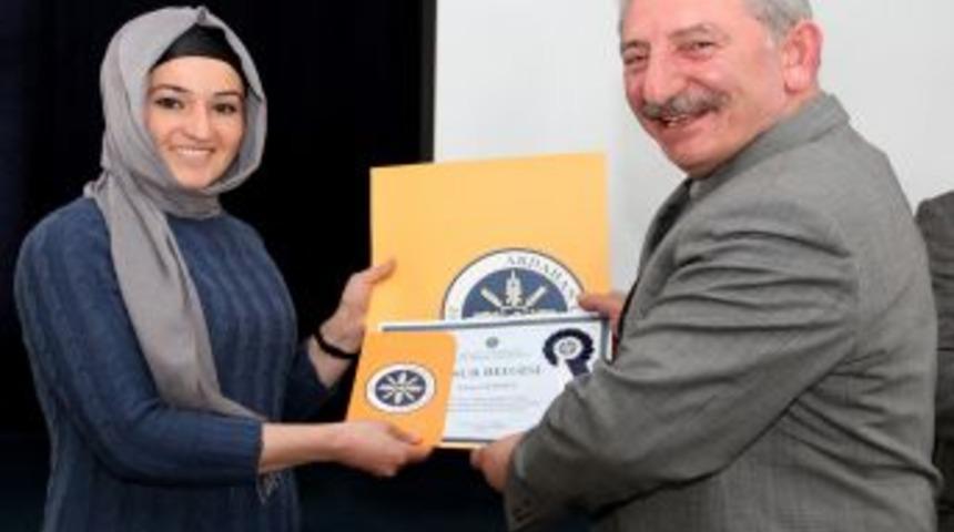 'Halk Kavramının Her Ideoloji Ve Siyasal Organizasyonda Anlamı Farklı'