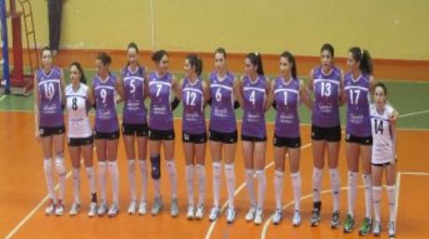 Voleybolda 3. Lig Derbisi Mor Lalelerin