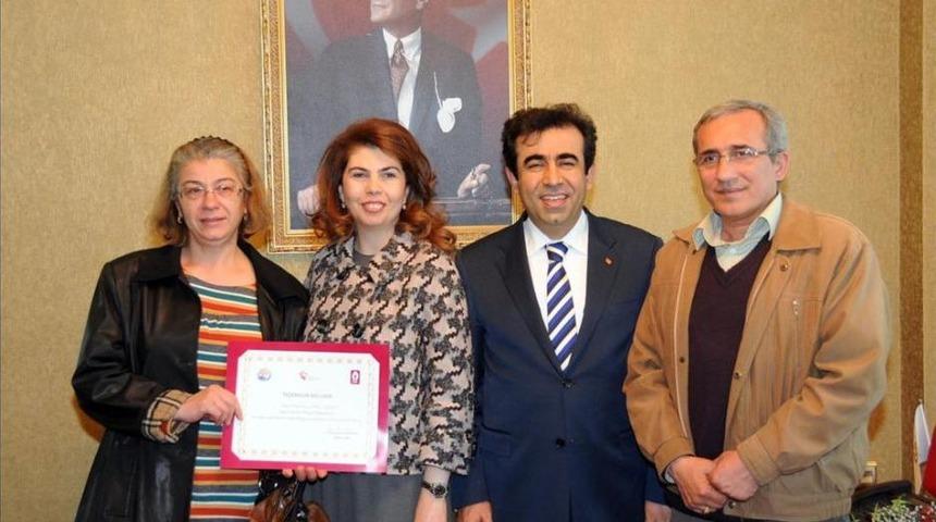 Vali G&uuml;zeloğlu: Mersin, 14 Bin 300 G&ouml;n&uuml;ll&uuml; Aile Ile T&uuml;rkiye'de Birinci