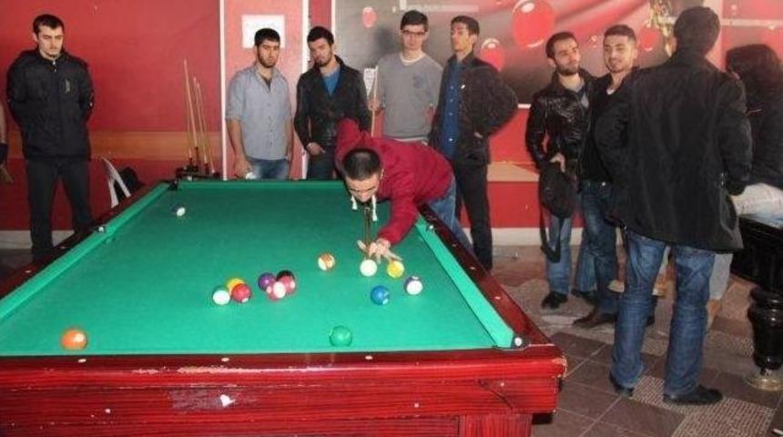 Rekt&ouml;rl&uuml;k Yeni Yıl Kupası Şampiyonları &Ouml;d&uuml;llerini Aldı