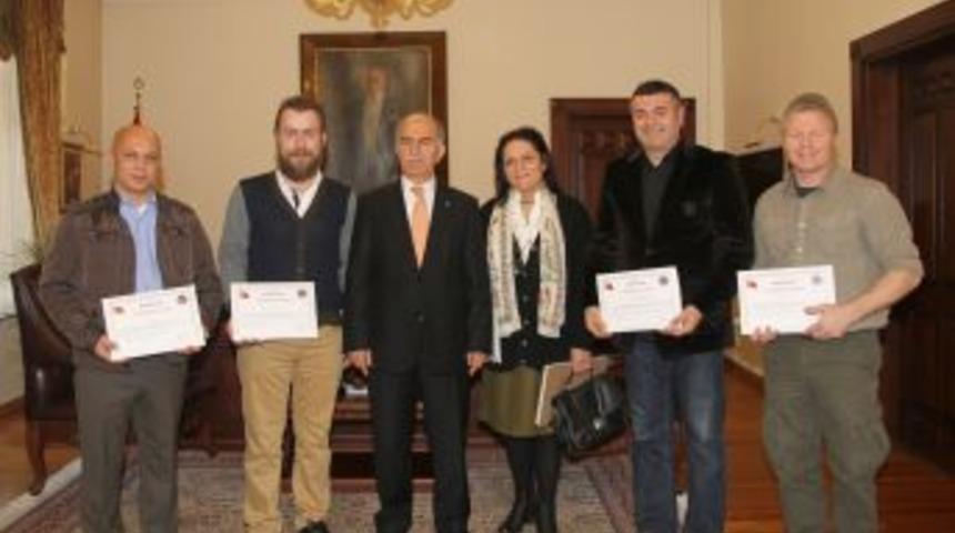 1236-Sel&ccedil;uklu Mutfağı Ekibine Vali&rsquo;den Takdirname